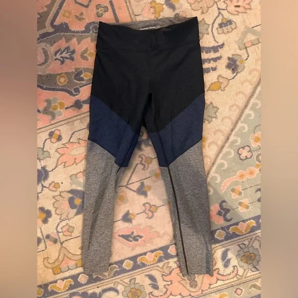 Outdoor Voices Leggings - Picture 2 of 5